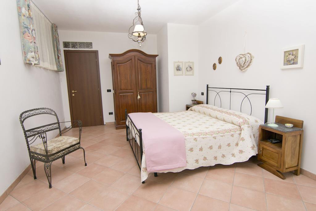 Ca' Rinaldi F Hotel Aulla Ruang foto